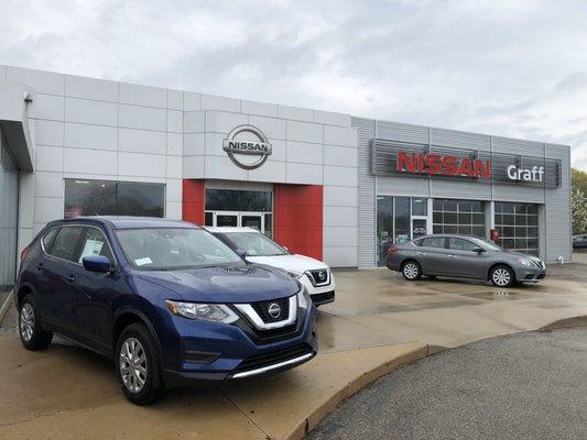 Graff Nissan of Okemos dealership