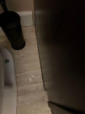 Gap between bathroom vanity and floor tile