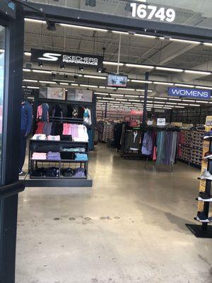 SKECHERS Warehouse Outlet