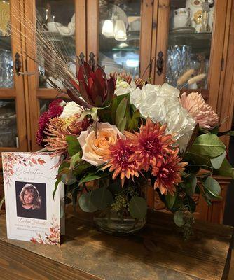 Celebration of Life - Guest table centerpieces, after three days, still beautiful!