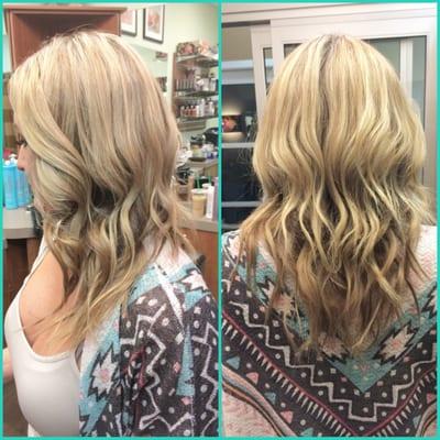 vanilla blonde highlights & beachy waves for spring