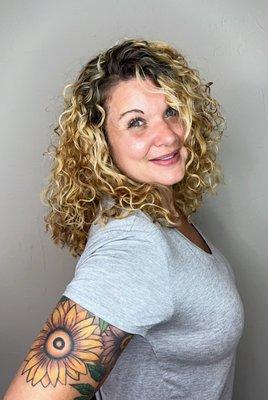 Creating confidence through healthy, beautiful curls!