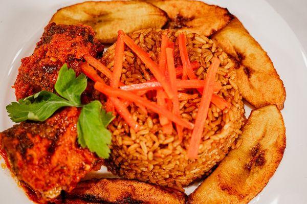 Jollof rice and fried plantain.