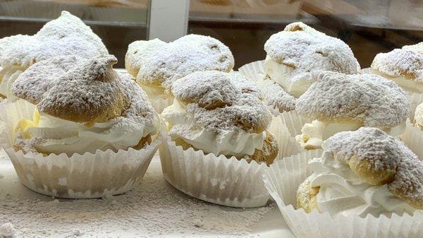 Cream puffs