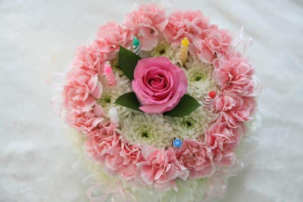 Birthday Flower Cake, pastel: photo by maya manolo photography