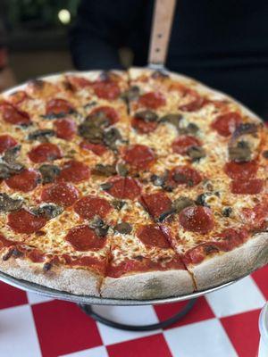 Pepperoni & Mushroom Pizza