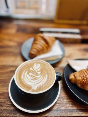 Latte & Croissants