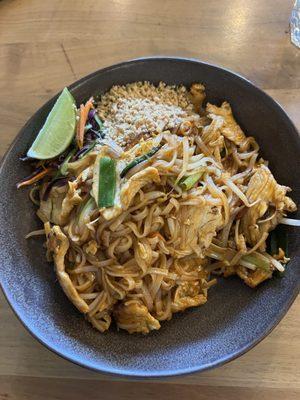 Chicken pad thai - medium spicy