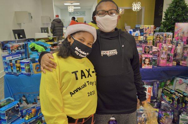 TAX-E had some little helpers for the 2020 Annual Toy Drive.  Teaching our next generation the importance of giving back to their community!