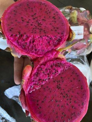 8/5/21 - Red dragon fruit was on the verge of going bad but still edible.. I end up cutting both packs up and froze them for smoothies etc.