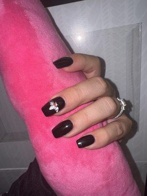 Short black nails