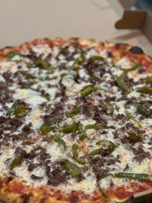 Hamburger and pepper pizza