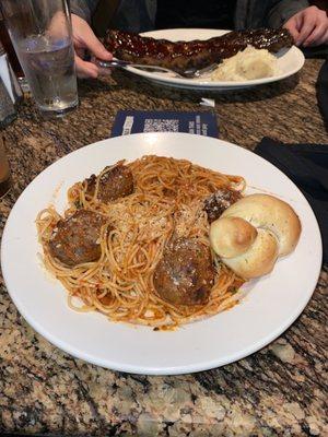 Jumbo Spaghetti And Meatballs