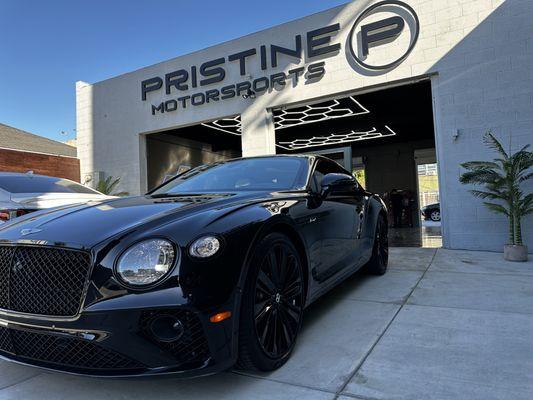 Ceramic coating safe hand wash on this beaty, 2022 Bentley Speed.