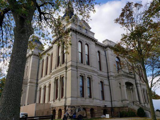 View of Parke County Courthouse