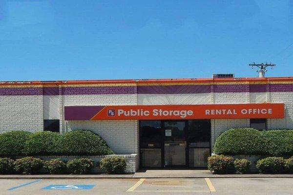 Public Storage