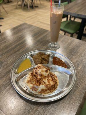 ig: @whatsviveating  |roti canai and beef rendang and 3 layer tea