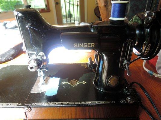 my sweet 1951 Singer Featherweight machine