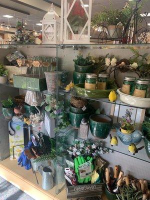 Garden accessories and gifts