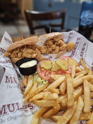 Po' boy was light and crispy