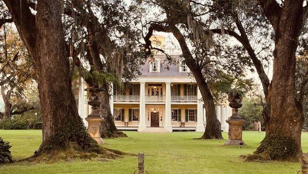 The Houmas House ( the restaurant is on the right side of this plantation house.