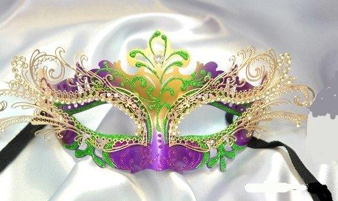 An elegant mask to wear to a fun Mardi Gras ball.