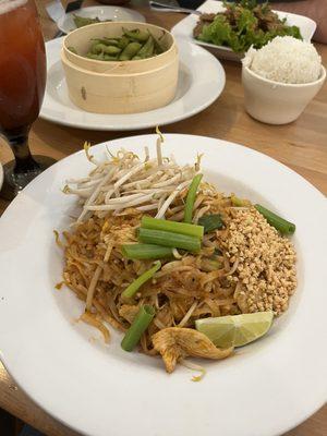 Pad Thai, Edamame, Peppery Garlic