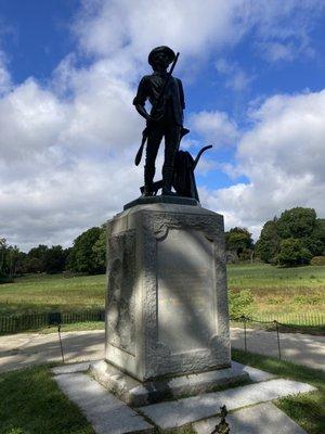 Statue at north bridge on minute man side