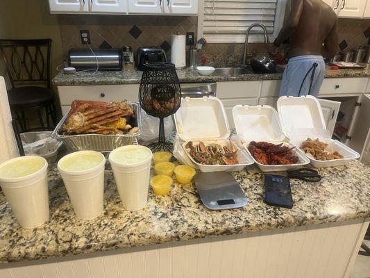 3 Lemonades, Large Seafood Boil, Blue Crab, Crawfish and Fried Alligator