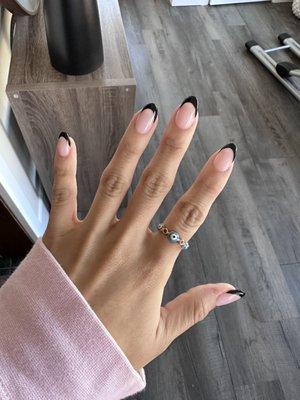 Powder with black color French tip design