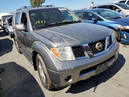 2006 NISSAN PATHFINDER PARTING OUT