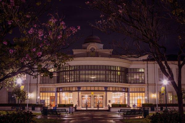 The Fullerton College Library 
   
 Great community college.. one of the best in OC in my opinion.