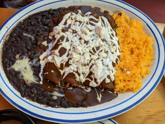 Enchiladas with mole sauce