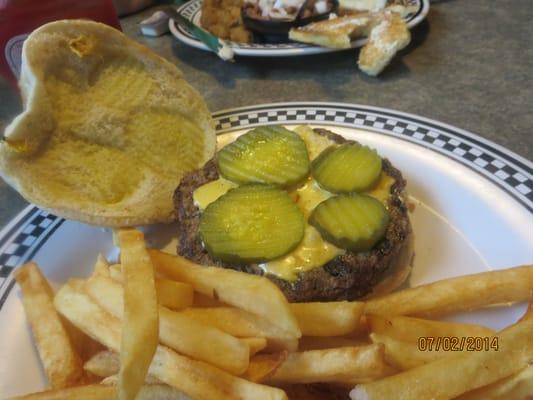 Cheeseburger Combo