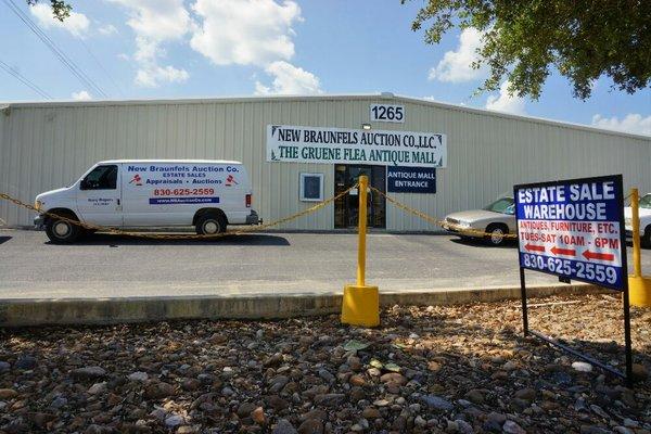 The outside view of our Antique Mall & Estate Sale Warehouse!