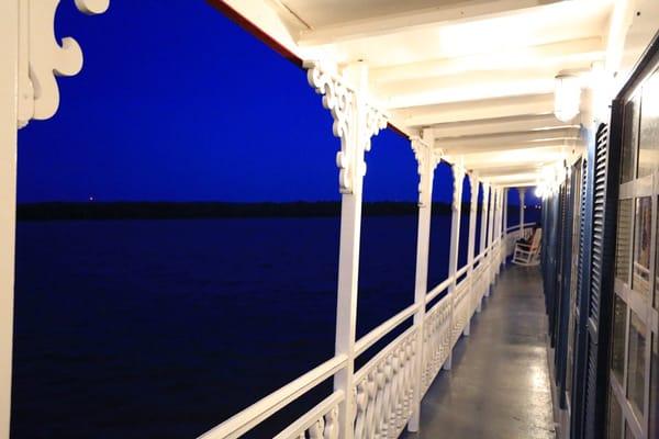 deck around the boat, on the level of the gallery.