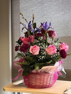 Thank you Yong for a gorgeous bouquet of flowers.  Everyone passing by my friend's room commented on her beautiful arrangement!   Cass