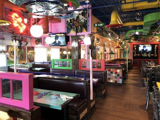 Colorful, Well Divided Dining Area