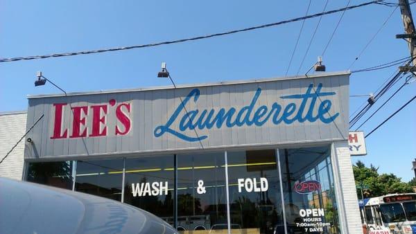 Lee's Laundrette