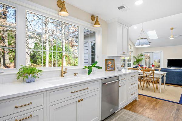 Beautiful, spacious Kitchen Addition in Vienna, VA