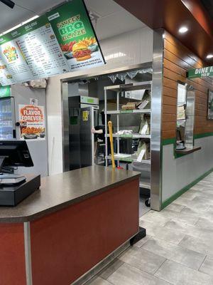 pick up counter and dine in pick up