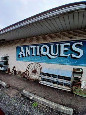 Quaker Antique Mall