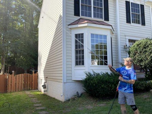 Fairfax Station home getting the PEWP treatment! Soft washing the house made a huge improvement to the curb appeal here!