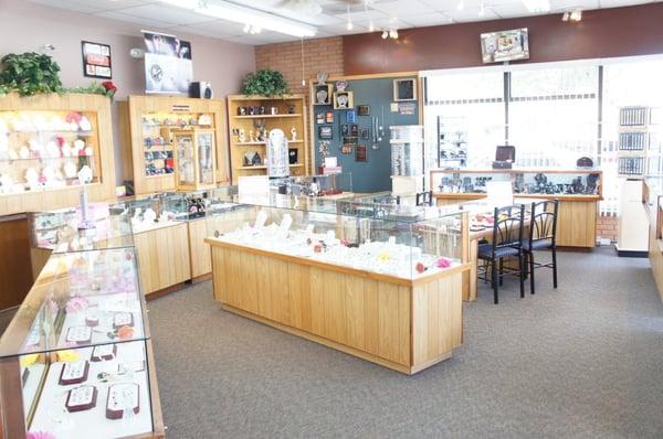 Inside Vargas Jewelers