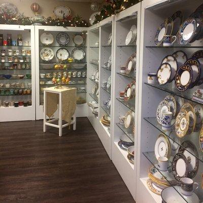 Dinnerware & Bridal Registry Room