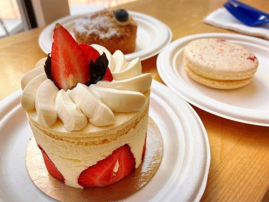 Strawberry Cake  & Macaroon & Blueberry Cake