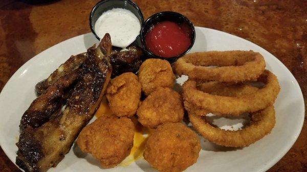 Tavern appetizer sampler platter