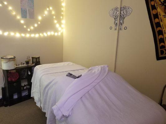 Schedule a Basic Bliss Facial with Erin! $40