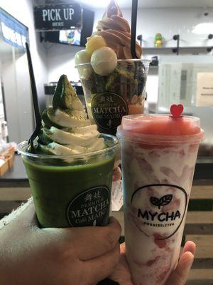 Thai Tea Maiko Special Green Tea Matcha Latte Float Strawberry Puff