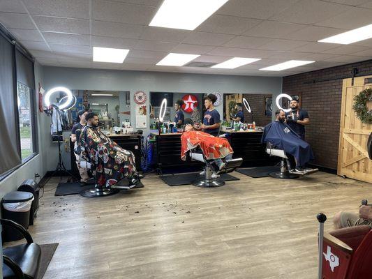 4 Barbers on duty!